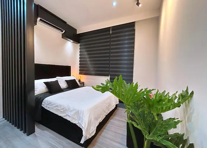 Shore 2 Residences - Takya's Staycation Aparthotel