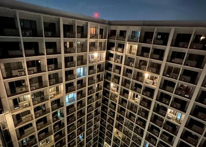 Shore 2 Residences - Takya's Staycation Aparthotel