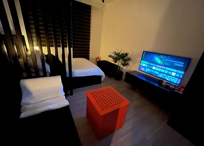 Shore 2 Residences - Takya's Staycation Aparthotel *