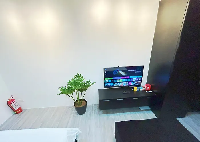 Shore 2 Residences - Takya's Staycation Aparthotel *