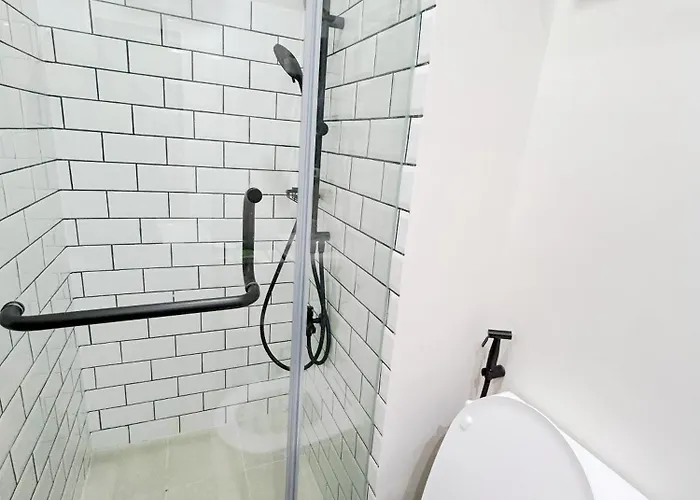 Aparthotel Shore 2 Residences - Takya's Staycation *